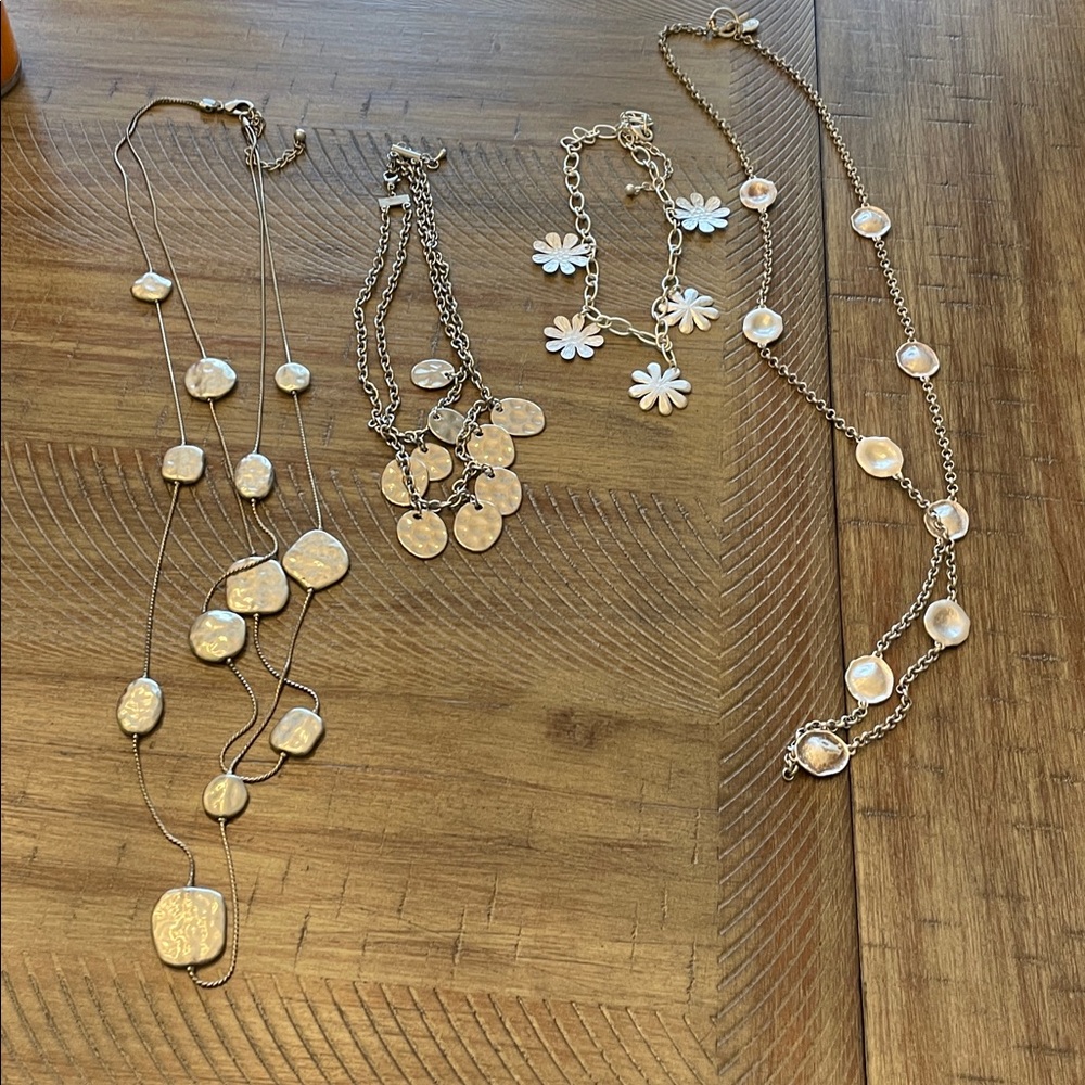 Elegant Silver and Cream Jewelry Set